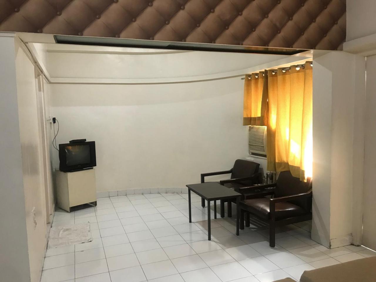 Hotel Maurya Residency à Pune Extérieur photo